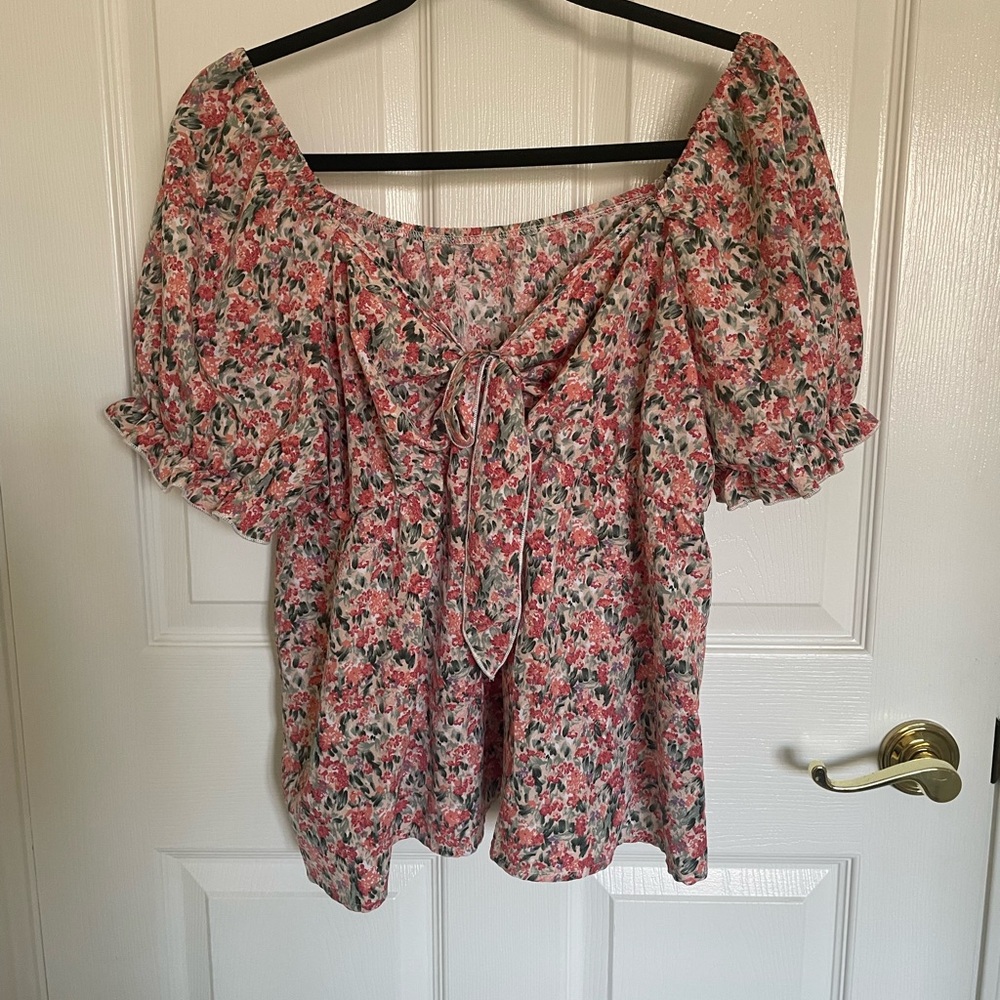 Floral Summer Top with tie in the front